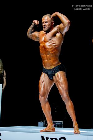 CLASSIC PHYSIQUE +178